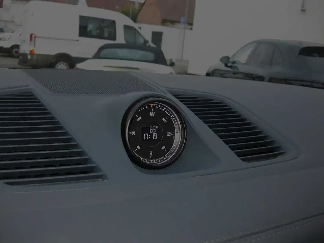 Porsche Cayenne - Thumbnail 3