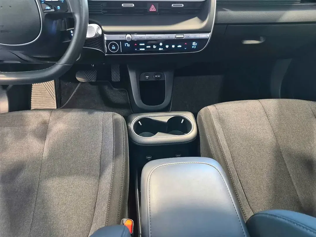Hyundai IONIQ 5 - Thumbnail 12