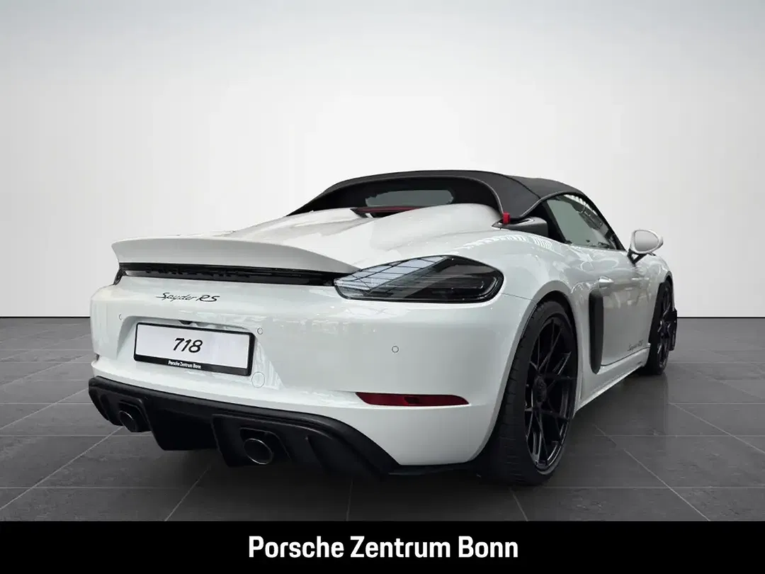 Porsche 718 Spyder RS - Thumbnail 5