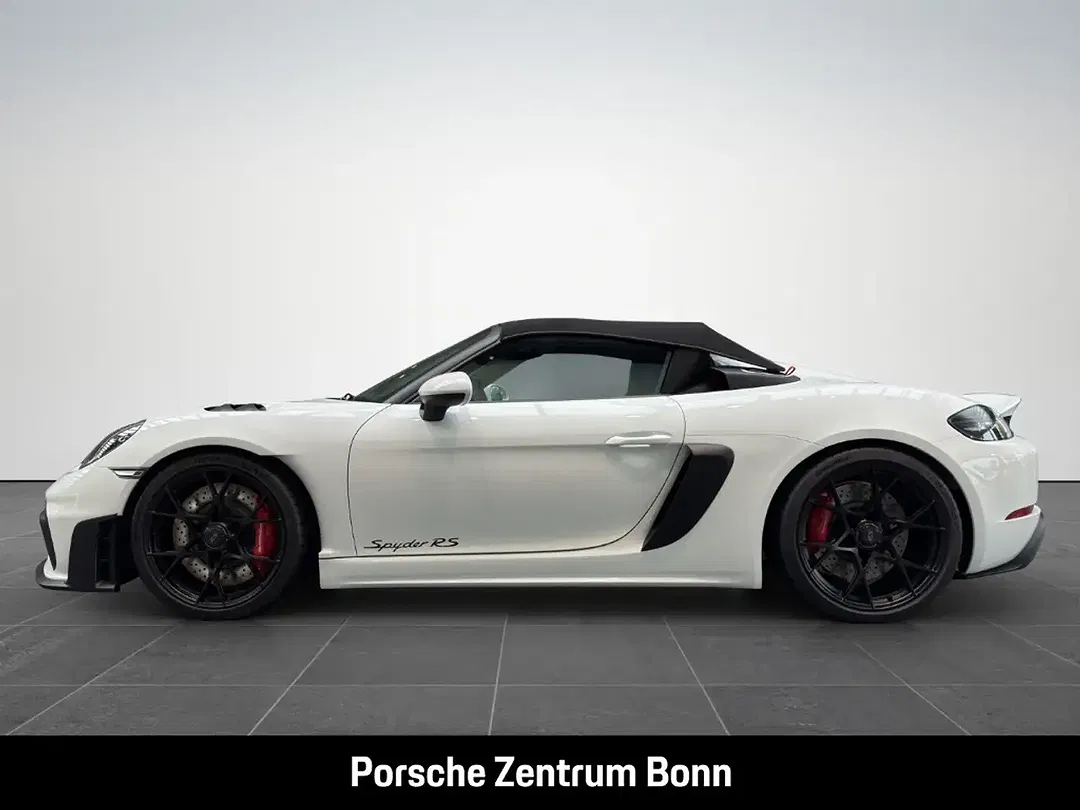 Porsche 718 Spyder RS - Thumbnail 8