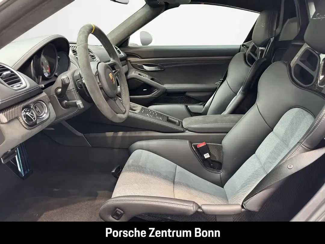 Porsche 718 Spyder RS - Thumbnail 9
