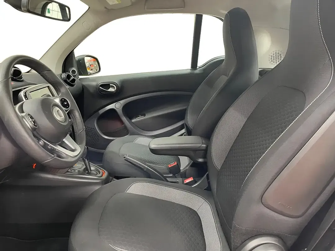 smart forTwo - Thumbnail 9