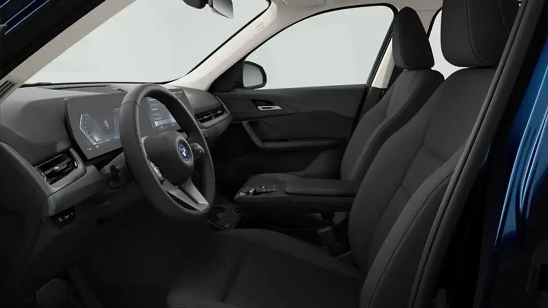 BMW iX1 - Thumbnail 9