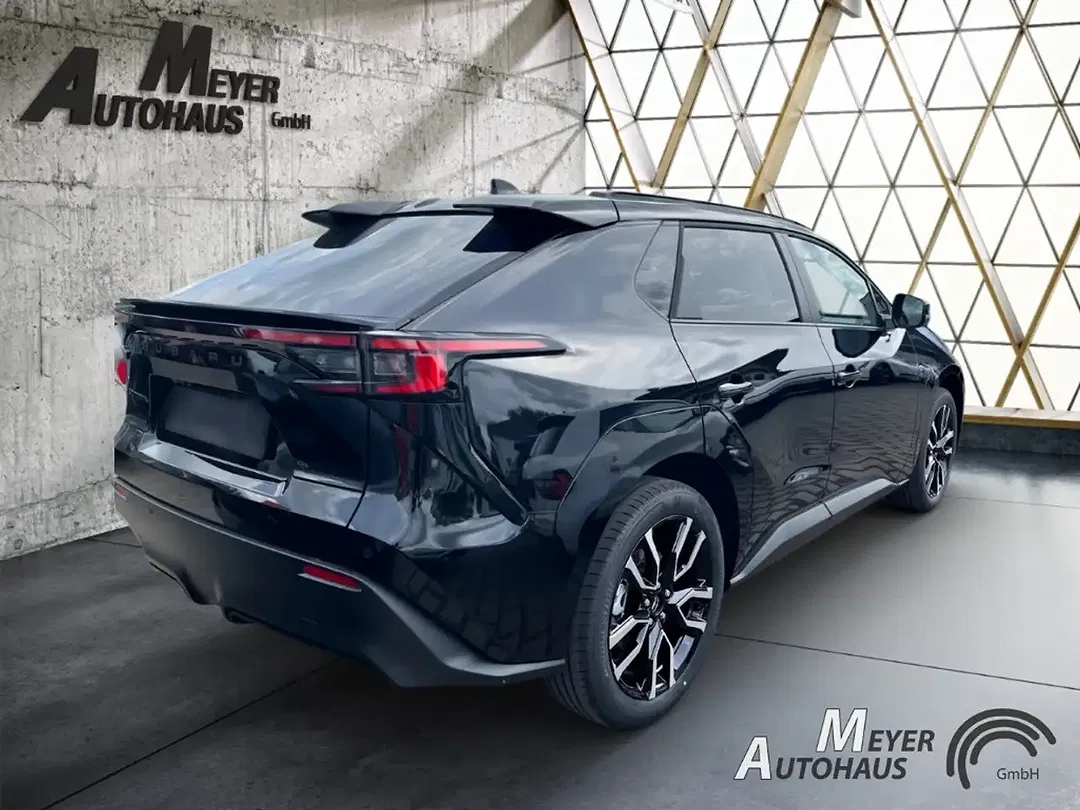 Subaru Solterra AWD Comfort - Thumbnail 11