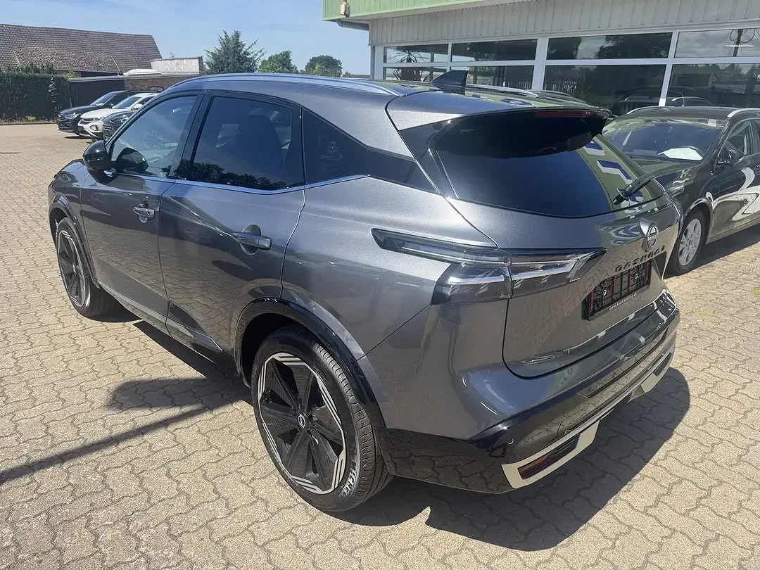 Nissan Qashqai 1.3 DIG-T Xtronic - Thumbnail 10