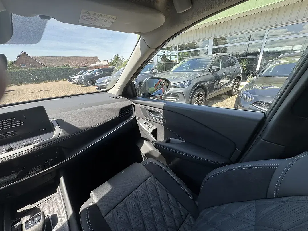 Nissan Qashqai 1.3 DIG-T Xtronic - Thumbnail 24