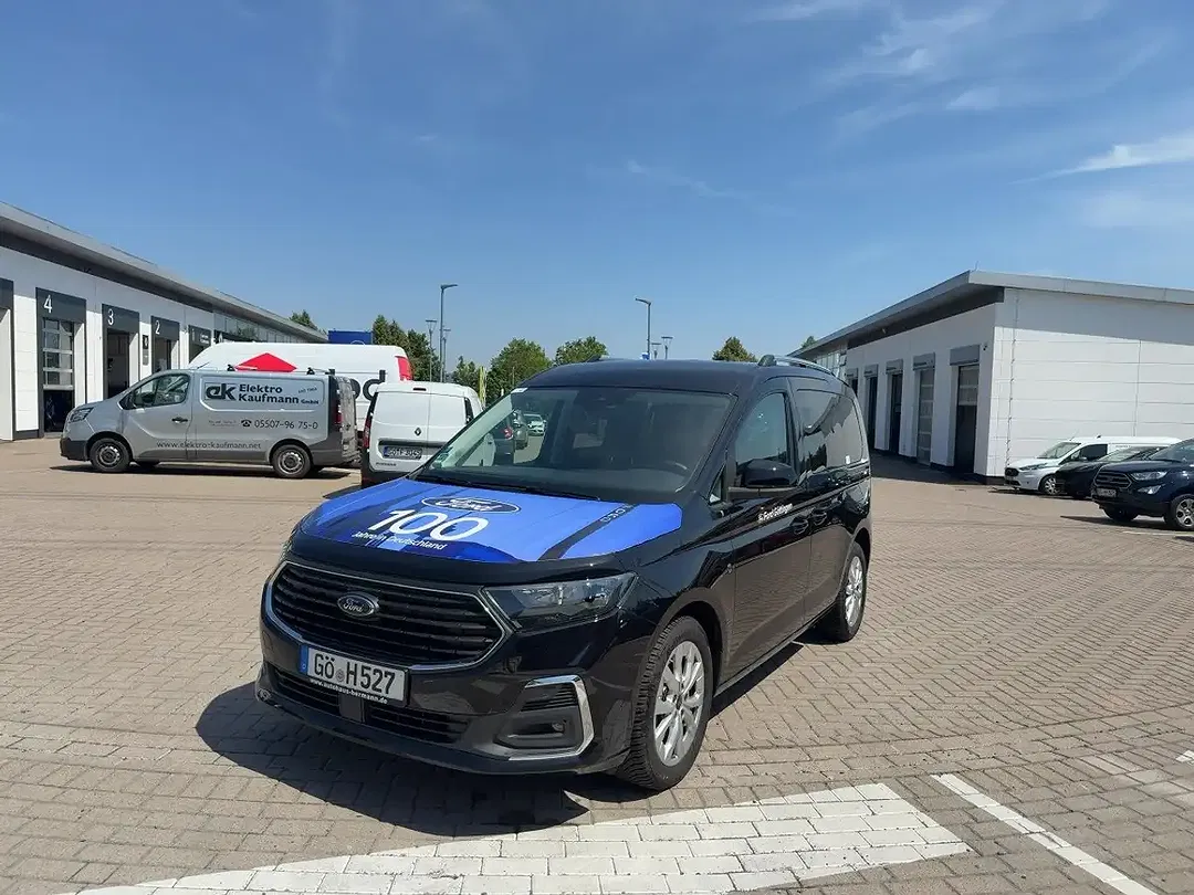 Ford Tourneo Connect 2.0 EcoBlue Titanium - foto 1