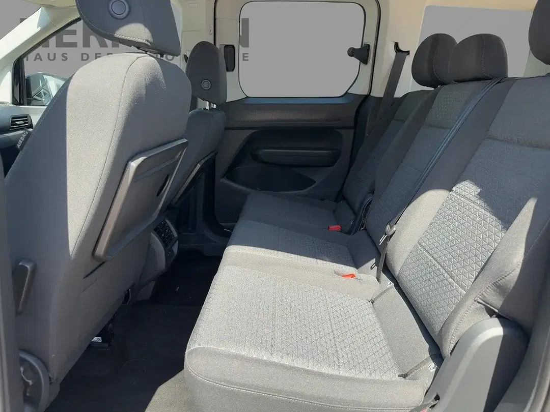 Ford Tourneo Connect 2.0 EcoBlue Titanium - Thumbnail 9