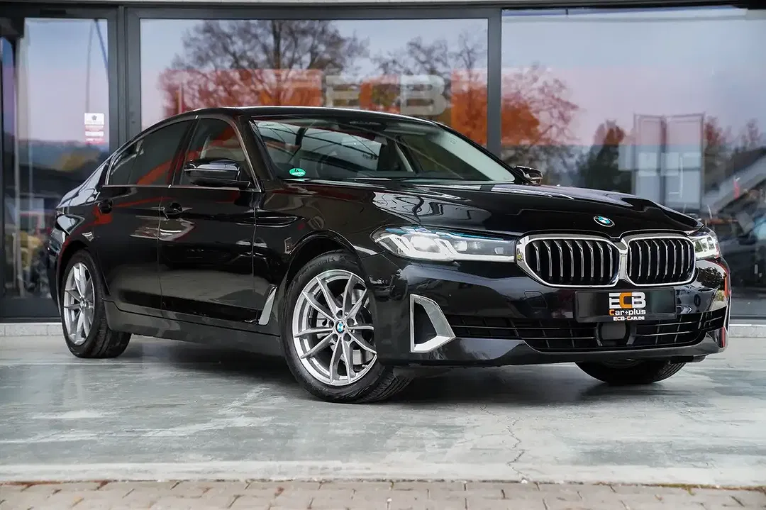 BMW 520 xDrive Luxury Line - Thumbnail 12