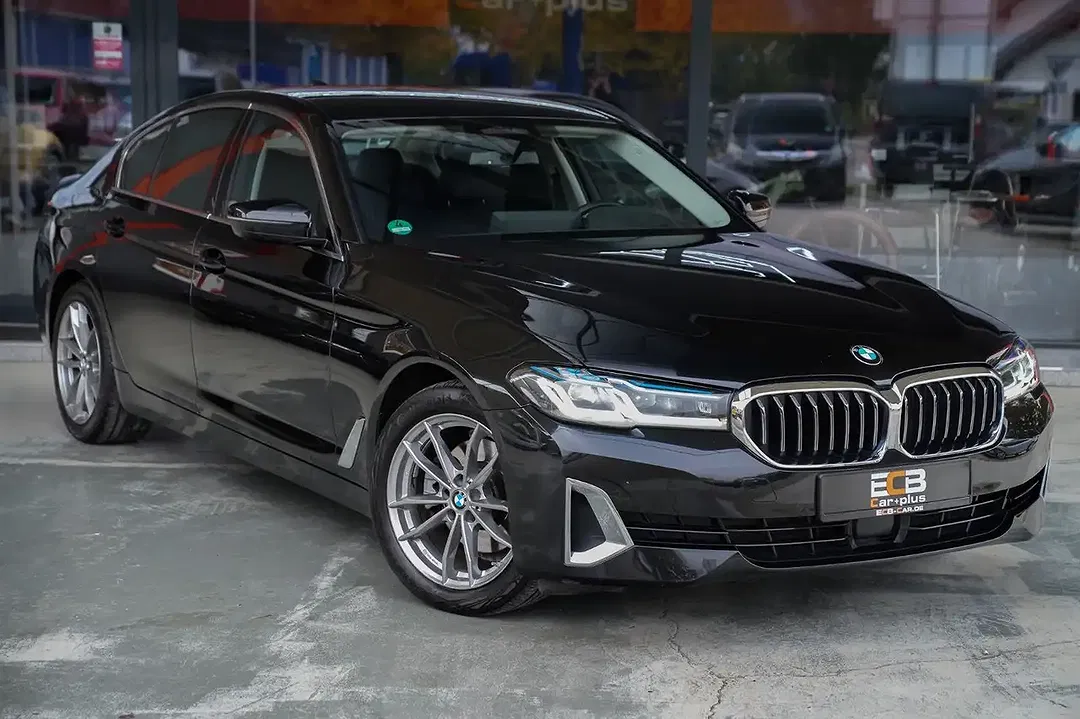 BMW 520 xDrive Luxury Line - Thumbnail 13