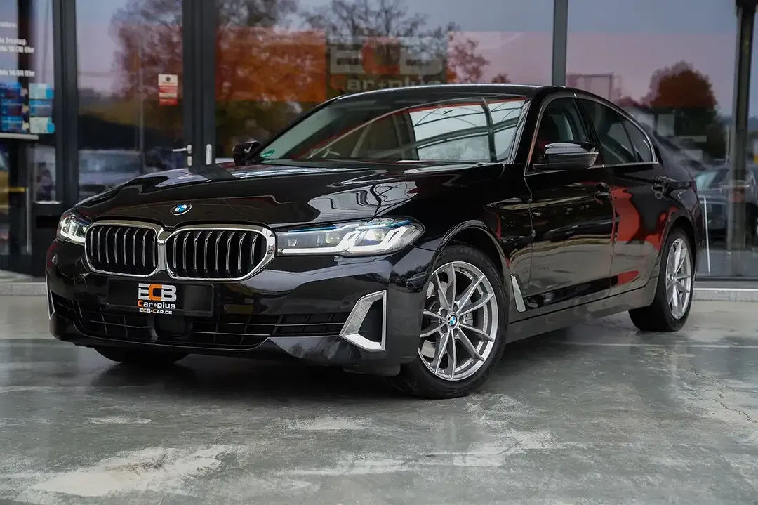 BMW 520 xDrive Luxury Line - Thumbnail 4