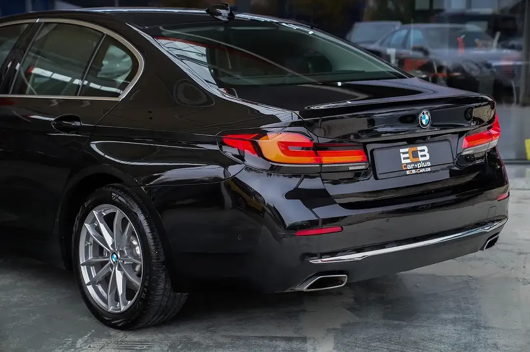 BMW 520 xDrive Luxury Line - Thumbnail 7