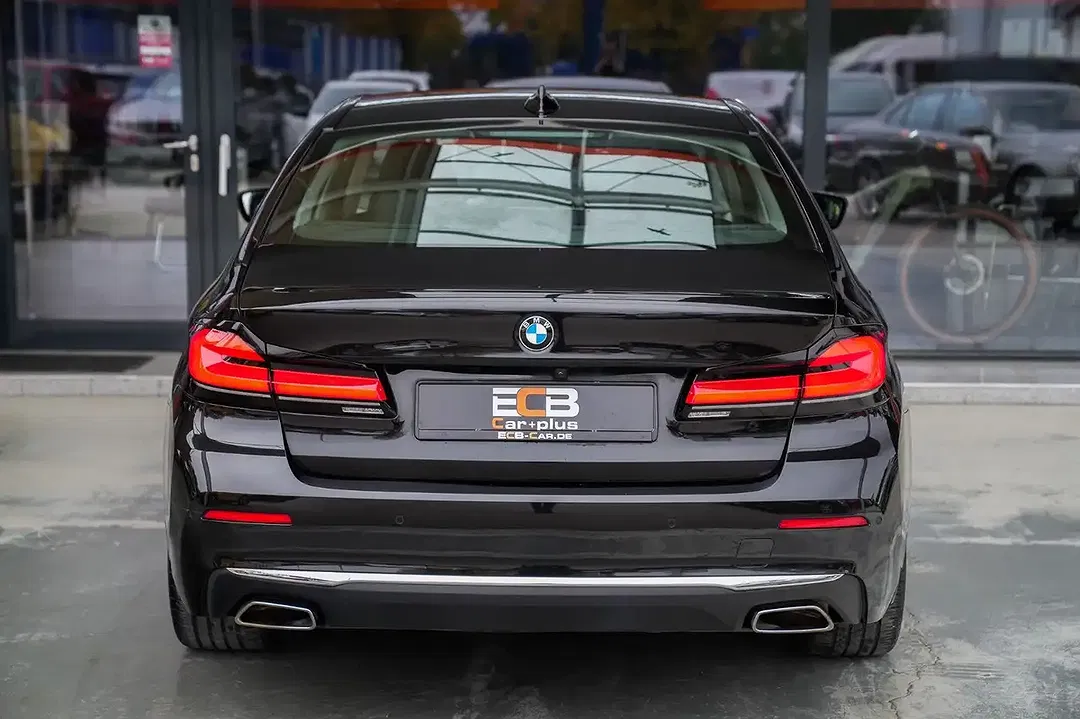 BMW 520 xDrive Luxury Line - Thumbnail 8