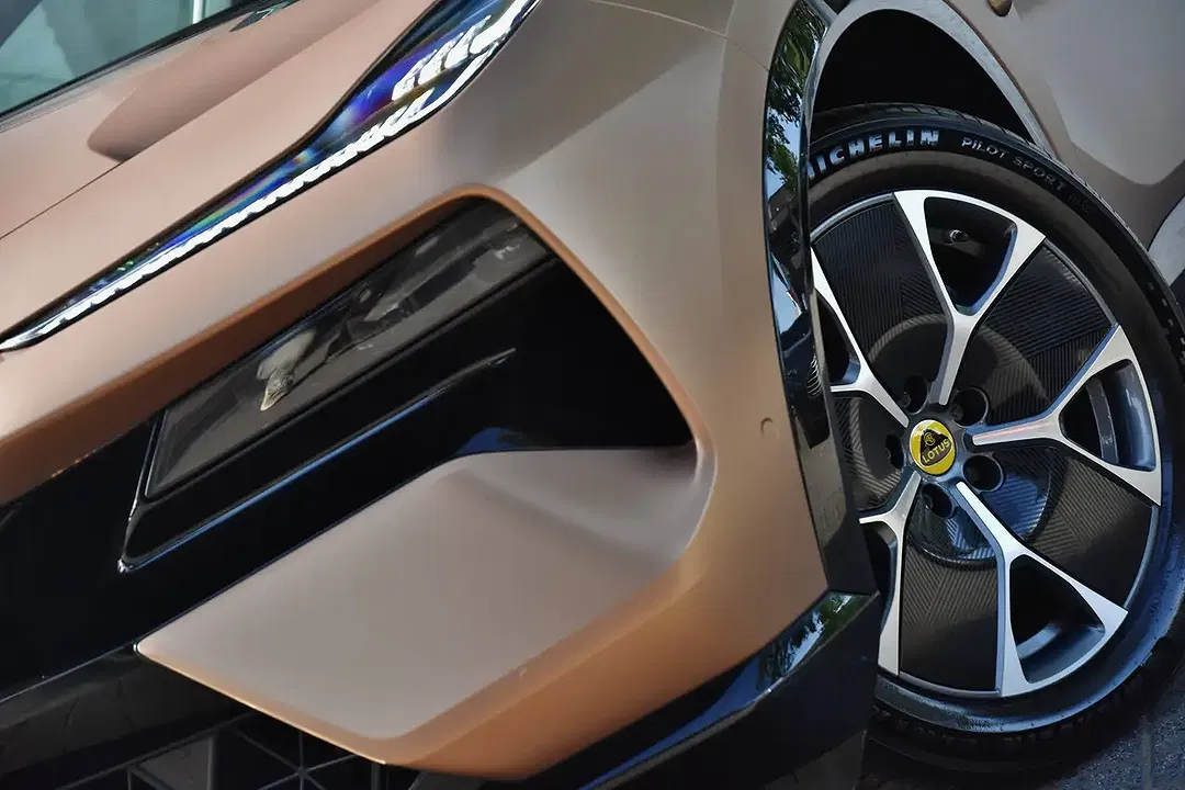 Lotus Eletre 4x4 EDS - Thumbnail 7