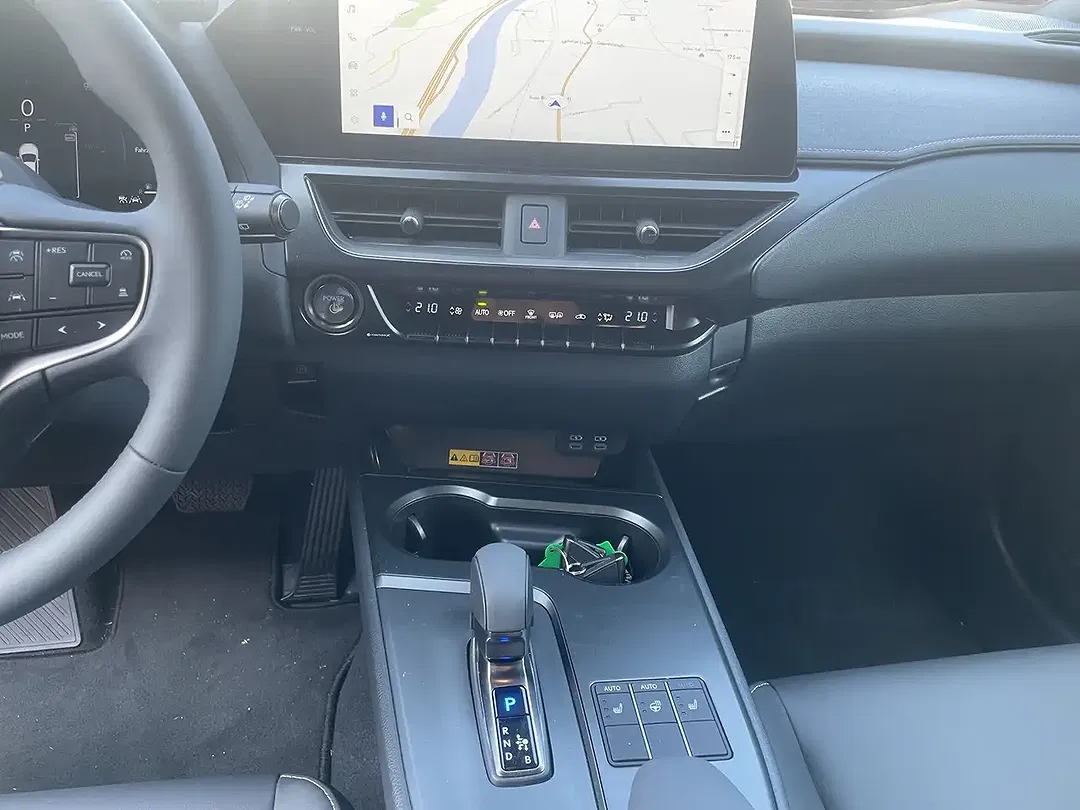 Lexus UX 300h F SPORT Design - foto 11