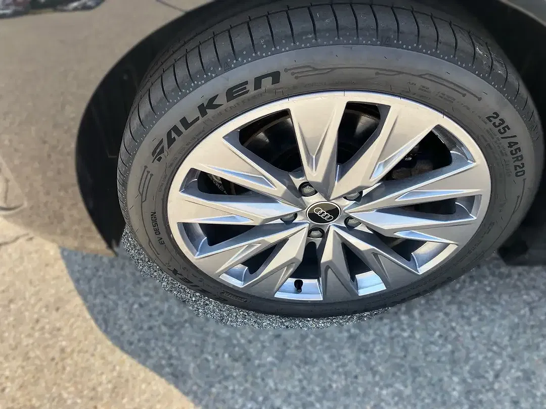 Audi A6 e-tron Avant - Thumbnail 6