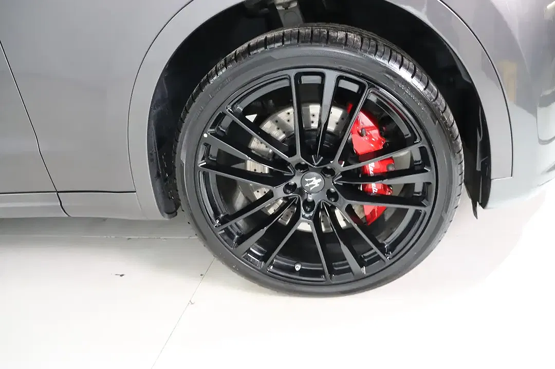 Maserati Levante GTS - Thumbnail 10