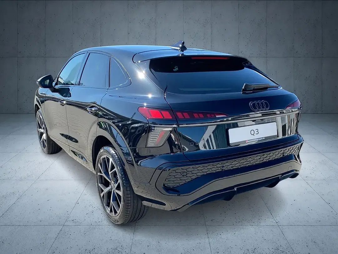 Audi Q3 TFSI Sportback S line - Thumbnail 3