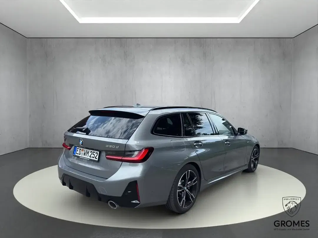 BMW 330 MHEV M Sport Touring - Thumbnail 3
