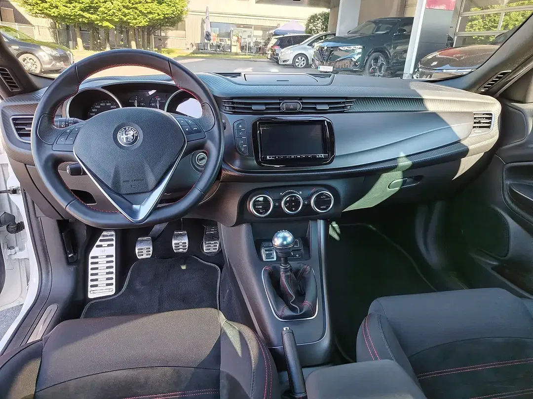 Alfa Romeo Giulietta 1.4 Turbo B-Tech - Thumbnail 13