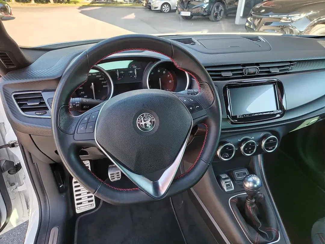 Alfa Romeo Giulietta 1.4 Turbo B-Tech - foto 15