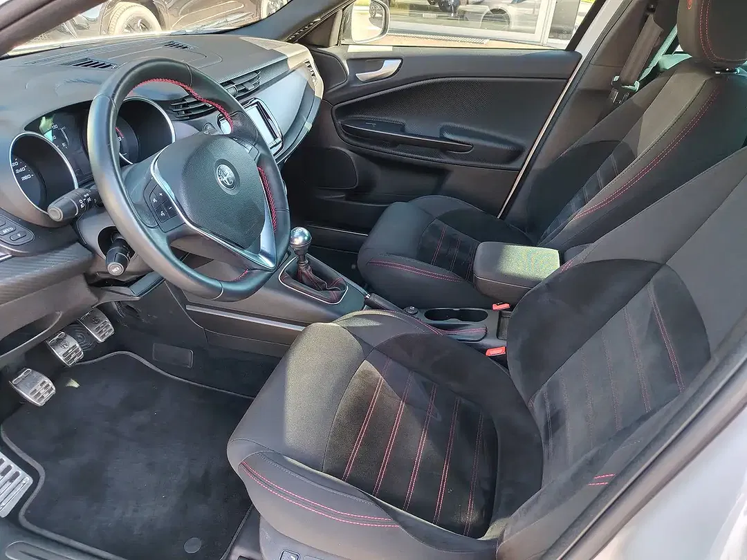 Alfa Romeo Giulietta 1.4 Turbo B-Tech - Thumbnail 9