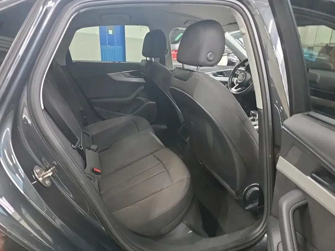 Audi A4 35 TDI Base - Thumbnail 7