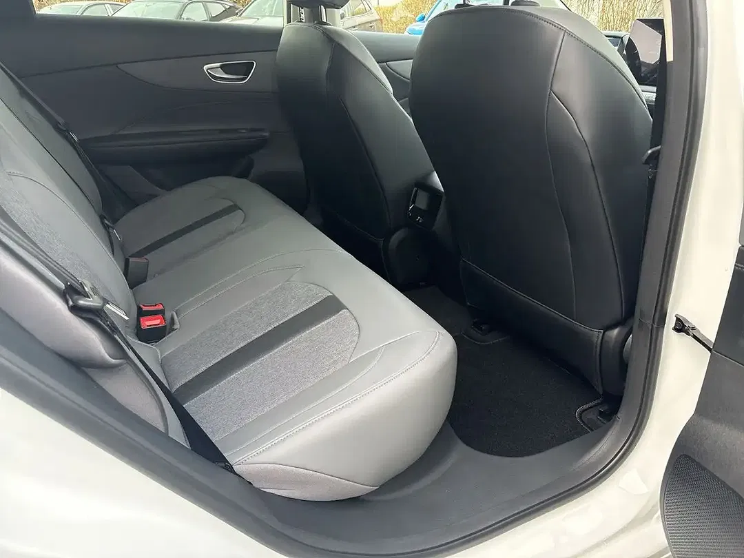 MG MG4 EV Premium - foto 13