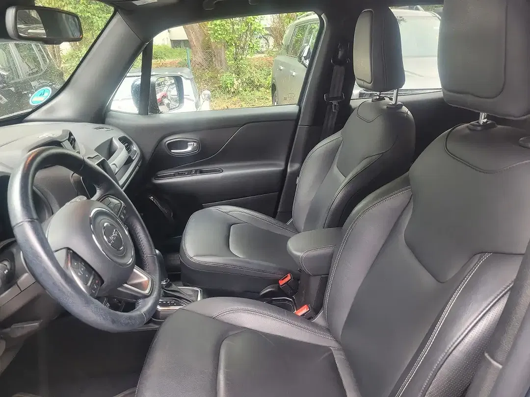Jeep Renegade PHEV 4xe S - Thumbnail 6