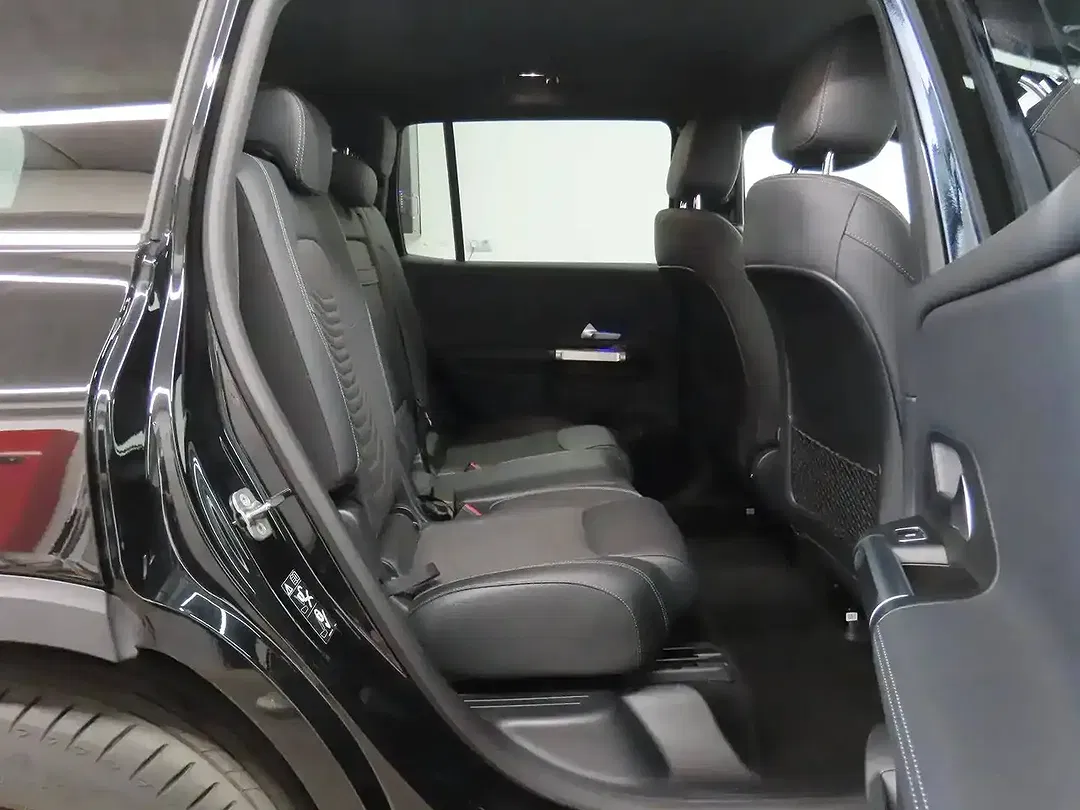 Mercedes-Benz EQB 250 - Thumbnail 8