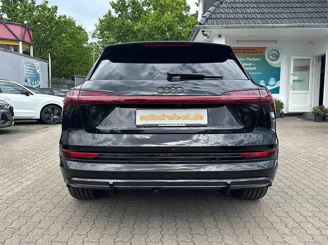 Audi e-tron 55 S line Black Edition - Thumbnail 6