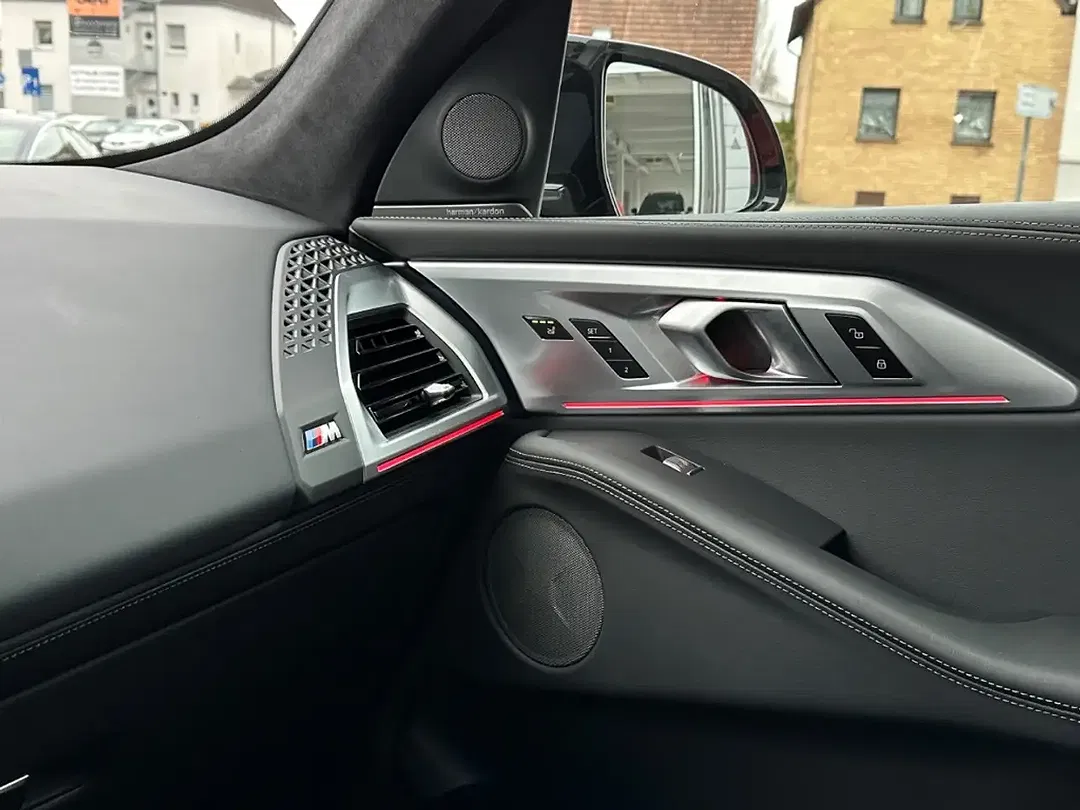 BMW XM - Thumbnail 7