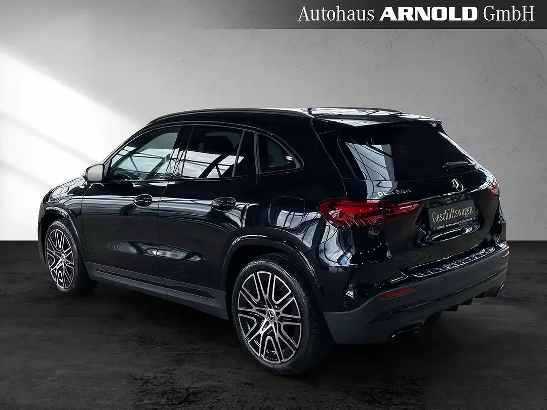 Mercedes-Benz GLA 200 Burmester AMG Line Night - Thumbnail 3