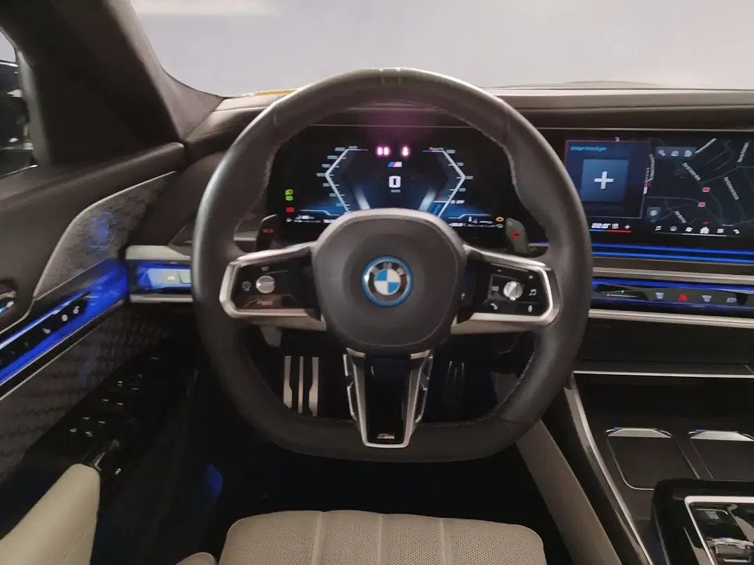 BMW 760 xDrive - Thumbnail 10