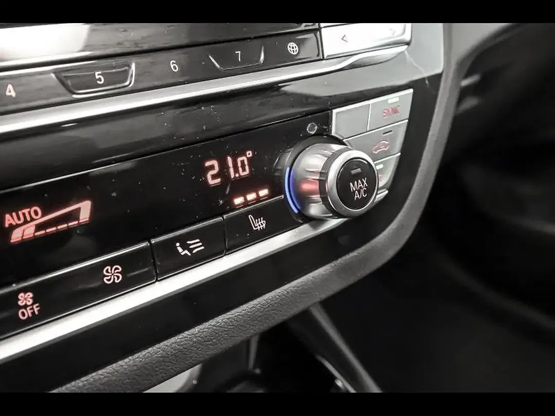 BMW iX3 M Sport - Thumbnail 7