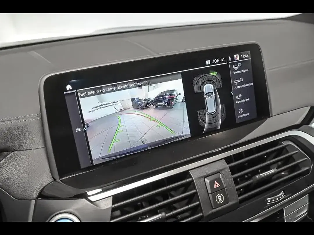 BMW iX3 M Sport - Thumbnail 8