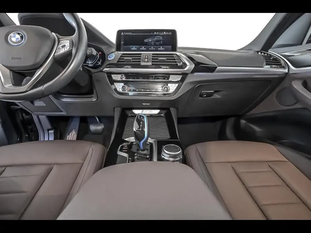 BMW iX3 M Sport - Thumbnail 4