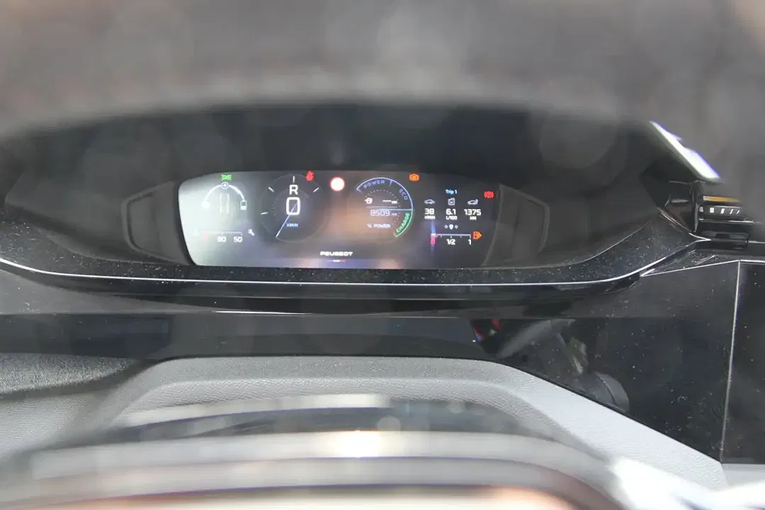 Peugeot 408 145 Hybrid Allure - Thumbnail 11