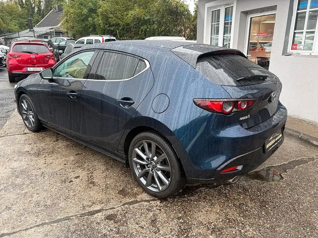 Mazda 3 - Thumbnail 6