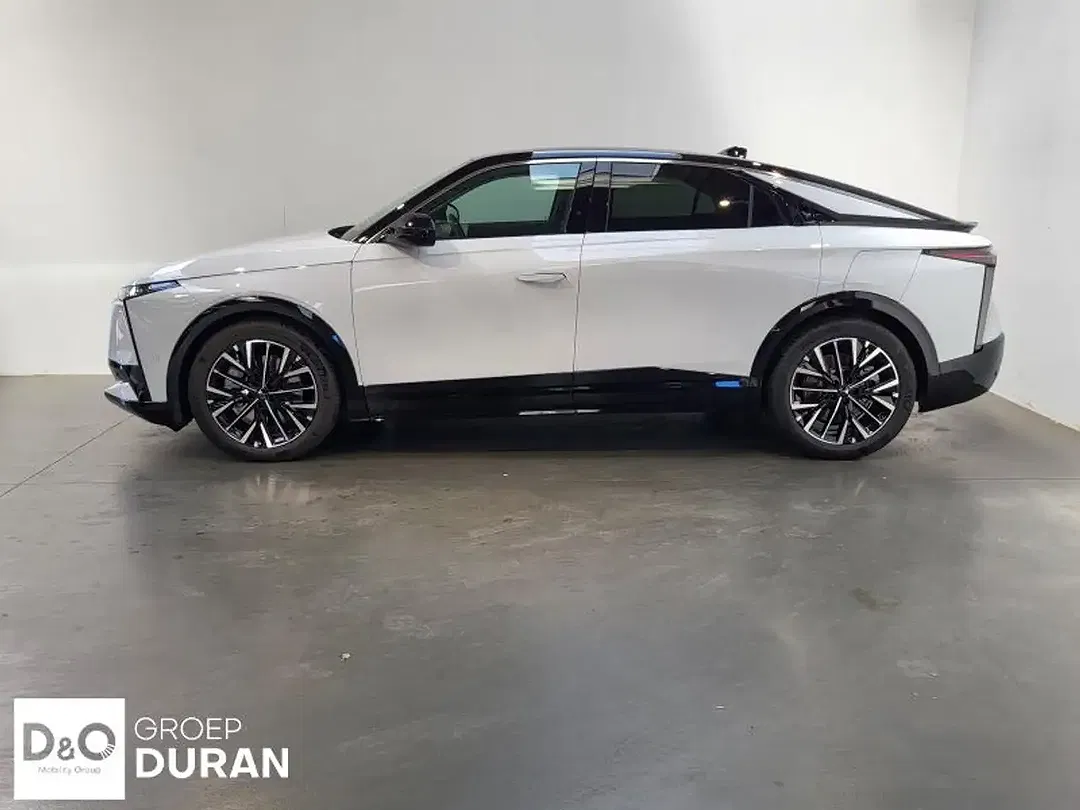 DS Automobiles N°8 - foto 2