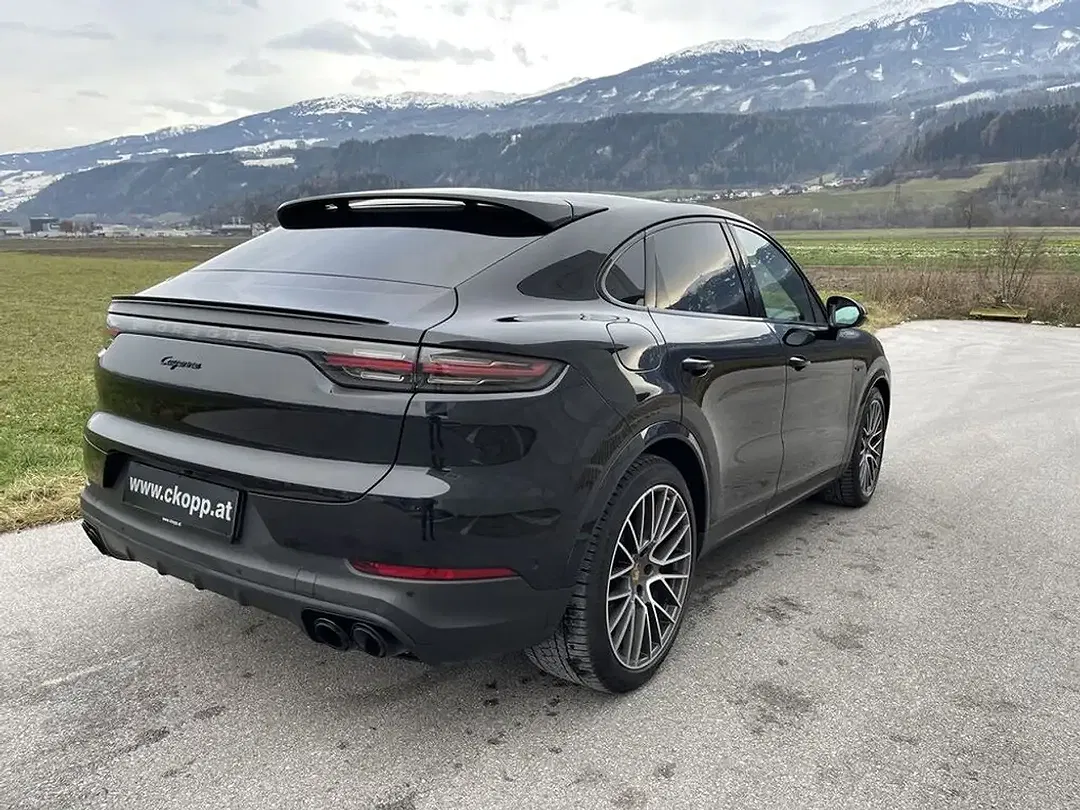 Porsche Cayenne E-Hybrid Coupe - Thumbnail 10
