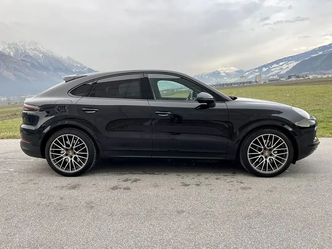 Porsche Cayenne E-Hybrid Coupe - Thumbnail 11