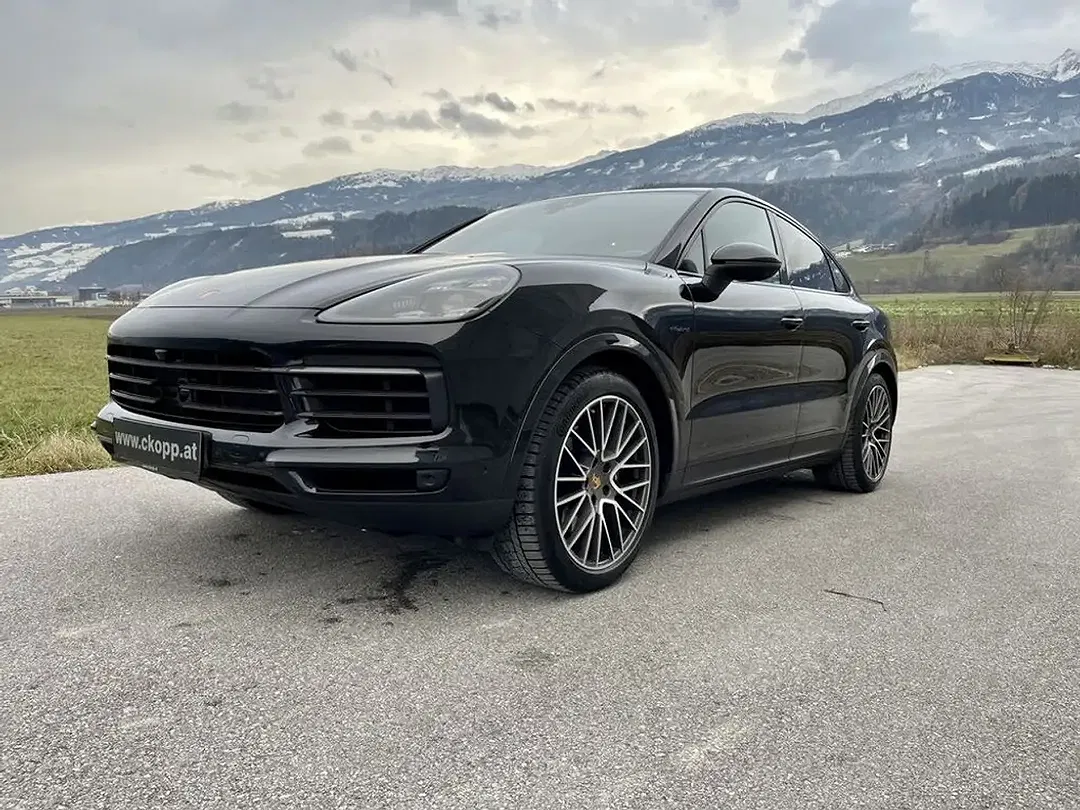 Porsche Cayenne E-Hybrid Coupe - Thumbnail 2