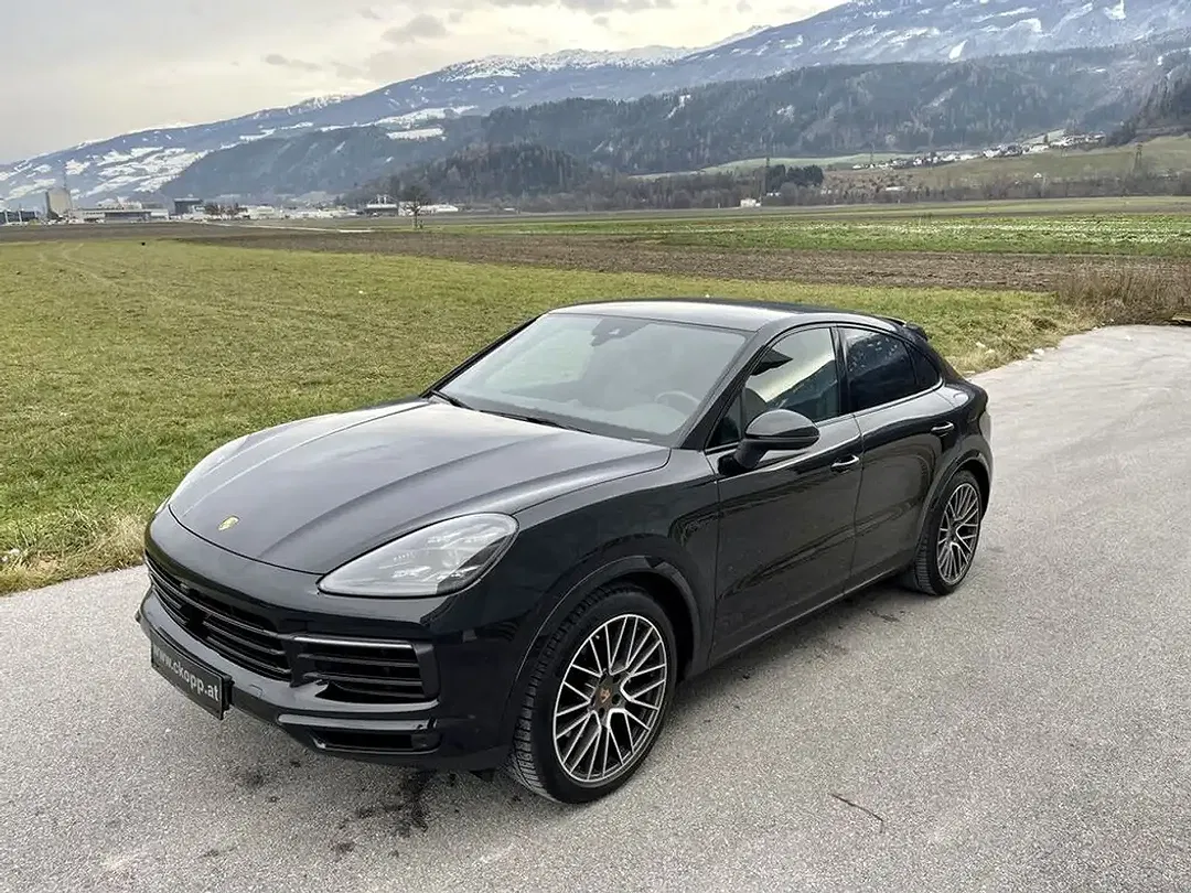Porsche Cayenne E-Hybrid Coupe - Thumbnail 3