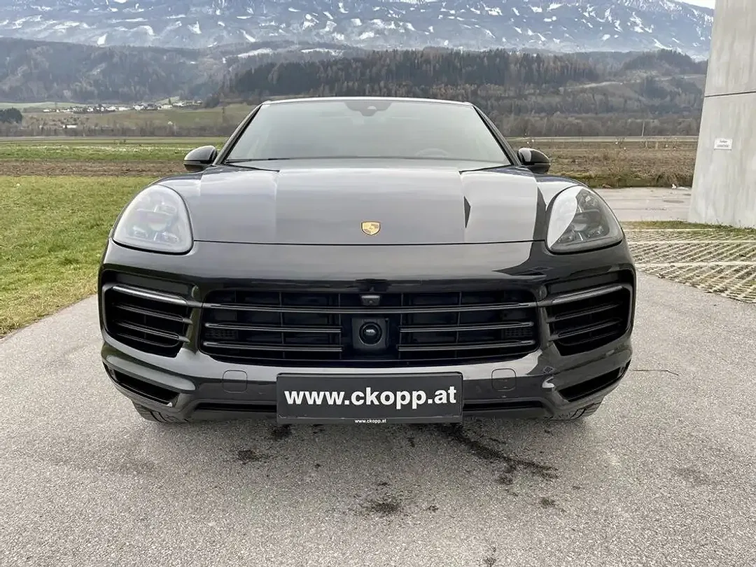 Porsche Cayenne E-Hybrid Coupe - Thumbnail 4