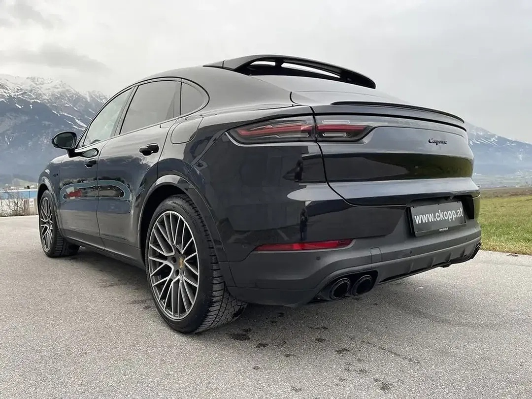 Porsche Cayenne E-Hybrid Coupe - Thumbnail 8