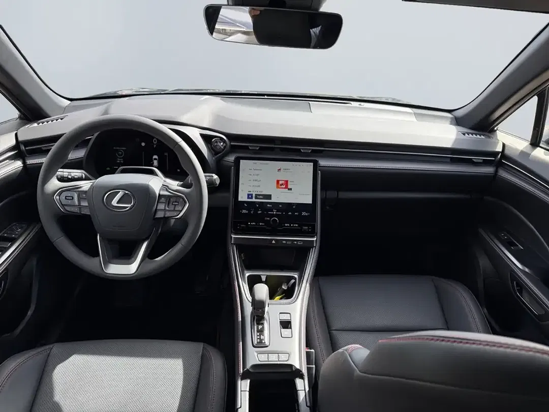 Lexus LBX Emotion - Thumbnail 12