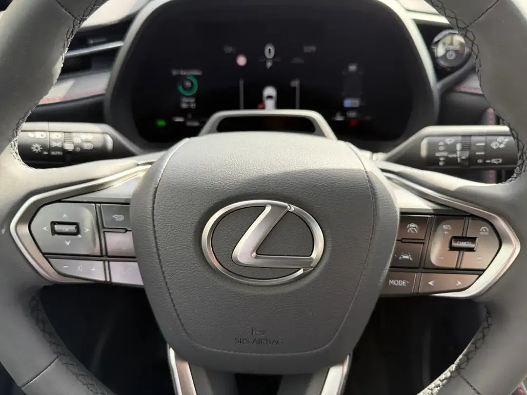 Lexus LBX Emotion - Thumbnail 14