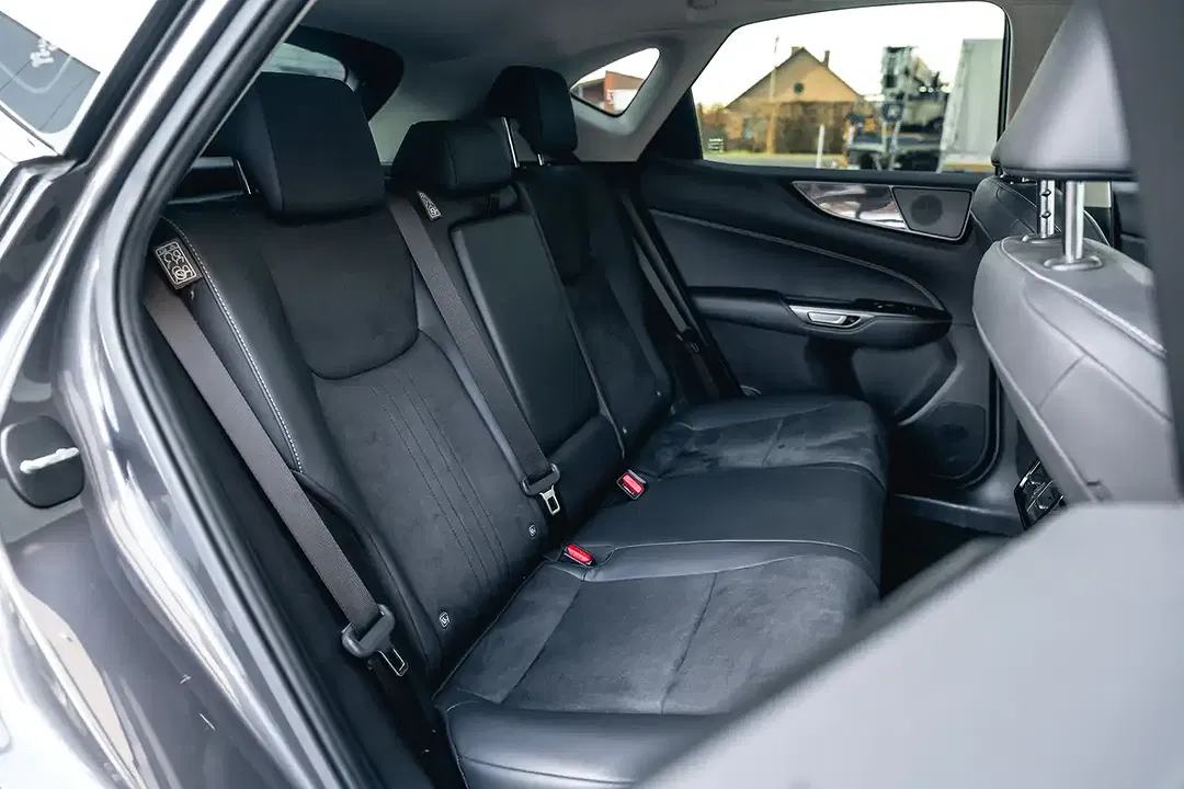 Lexus NX 350h - Thumbnail 13