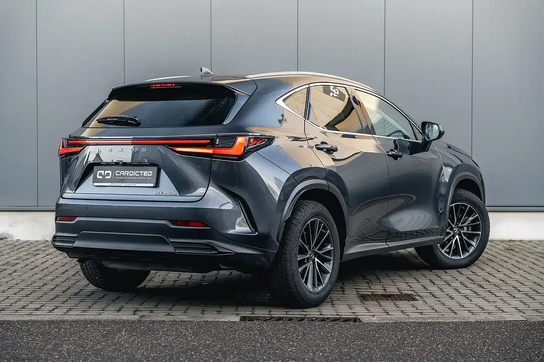Lexus NX 350h - Thumbnail 3